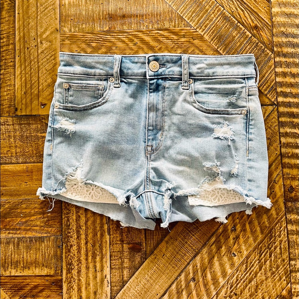 AMERICAN EAGLE Ne(x)t Level Stretch Distressed Hi-Rise Denim Shorties - Size 8